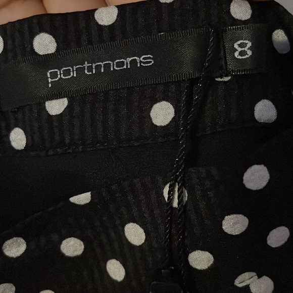 50’s Style Flowy Black Pleated Skirt with Spot Pattern - Picture 3 of 4